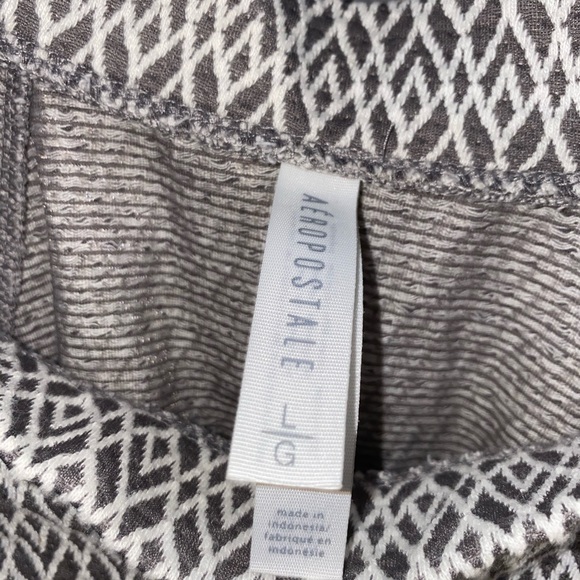 skirt - Picture 2 of 2